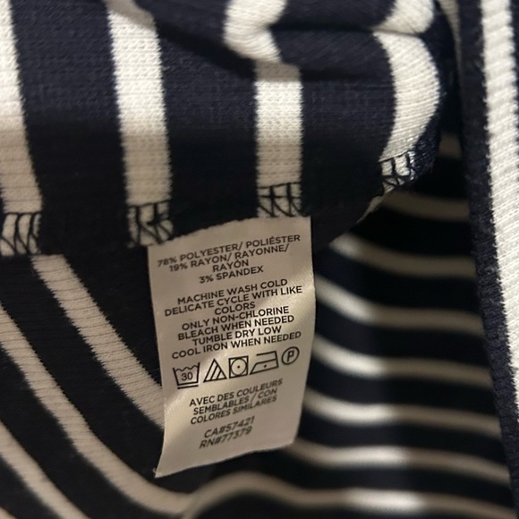 Ann Taylor Women’s Black and White Striped Long Sleeve Top Size Medium - Picture 6 of 6